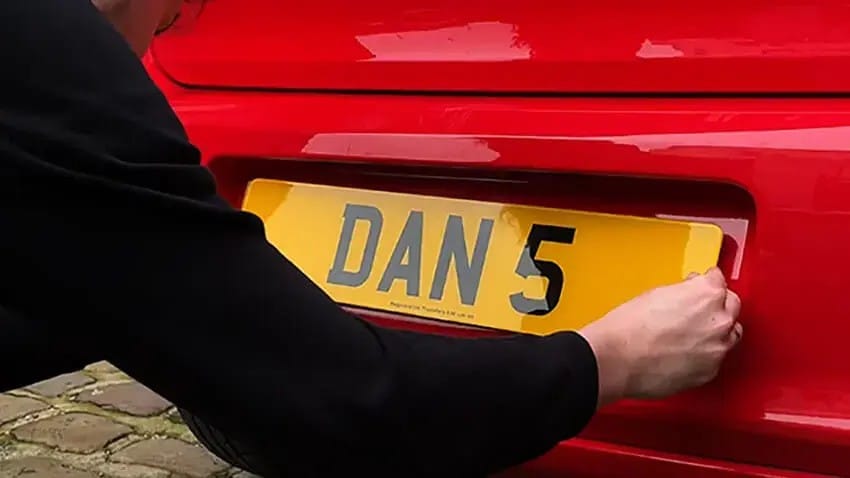 How Can Bulk Ordering Custom Automotive Nameplates Save You Money?