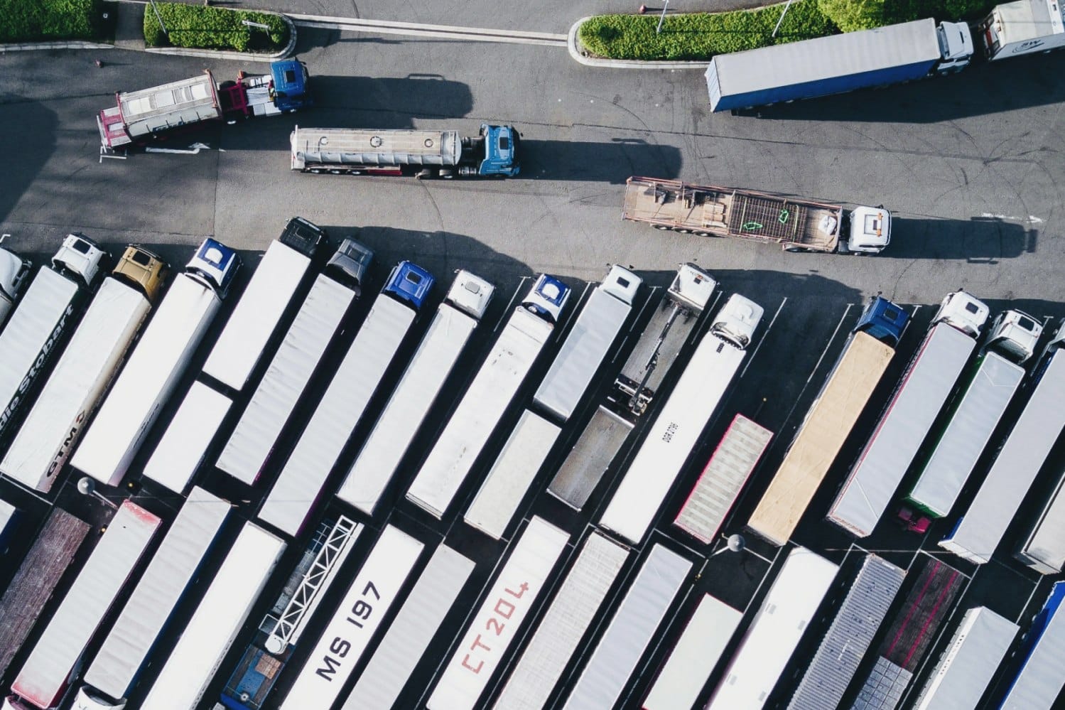 How to Launch a Successful Trucking Fleet Business